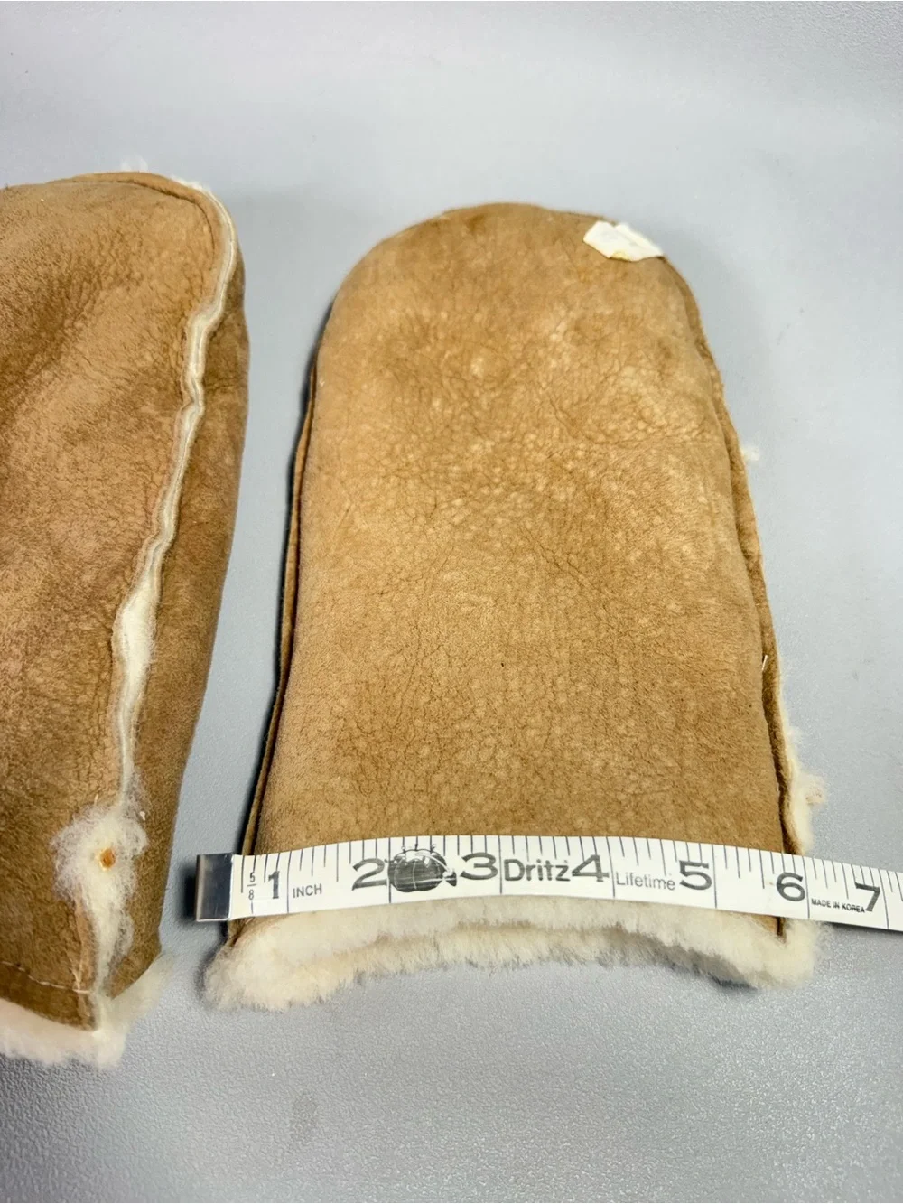 Vintage Deadstock Tan Lambskin Suede Leather Shearling Lined Cuff Mittens